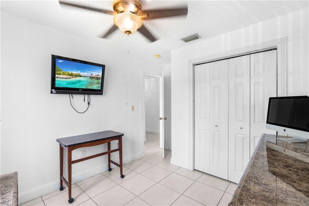 340 S Arboleda St Property Photo 17