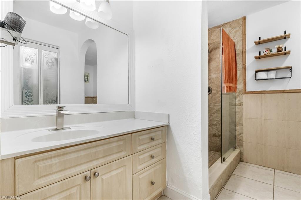 340 S Arboleda St Property Photo 24