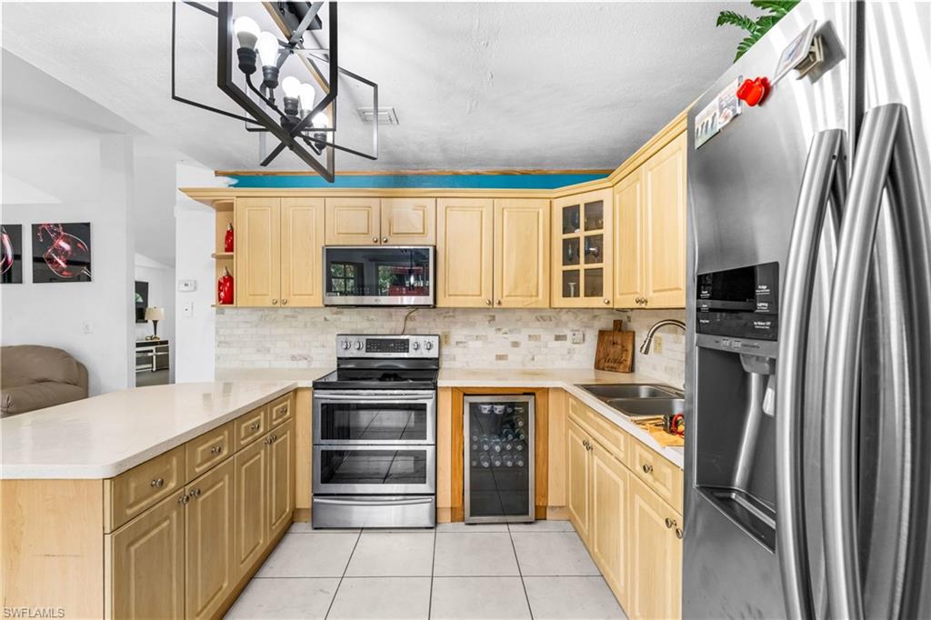 340 S Arboleda St Property Photo 33