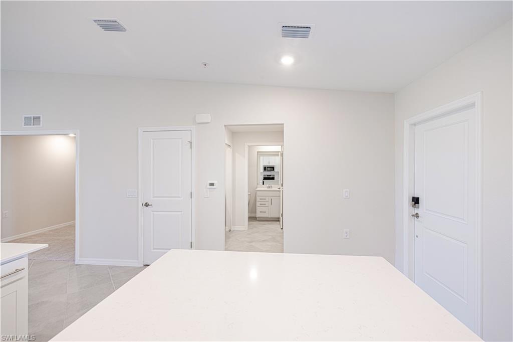 15435 Green Acres Ave 2527 Property Photo 8