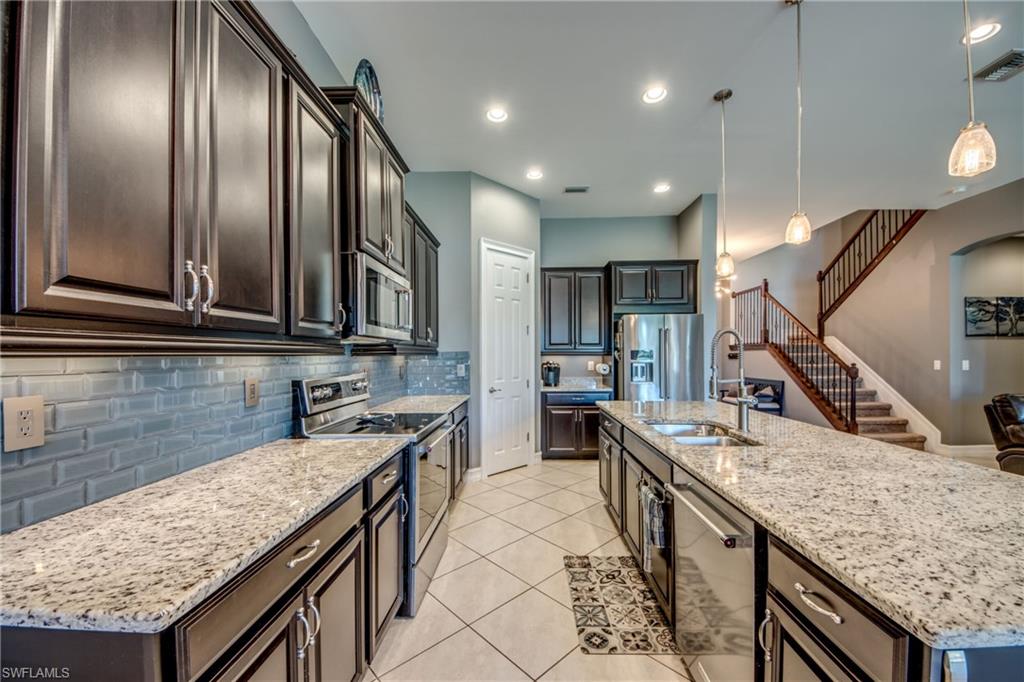 13110 Silver Thorn Loop Property Photo 6