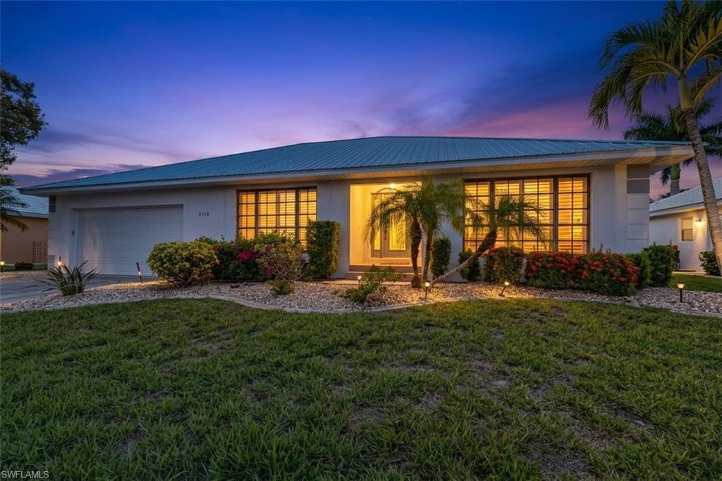 2718 Saint Thomas Dr Property Photo 2