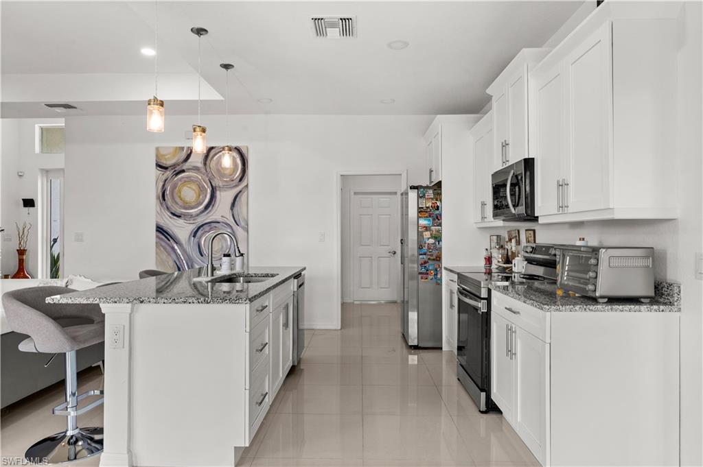 3417 14th St W Property Photo 17