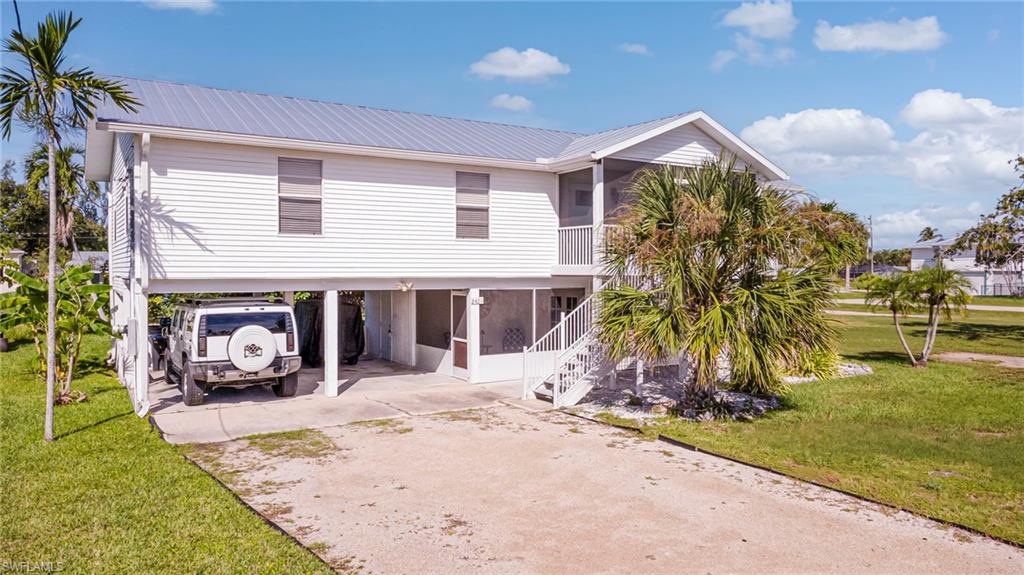2471 Avocado St Property Photo 3