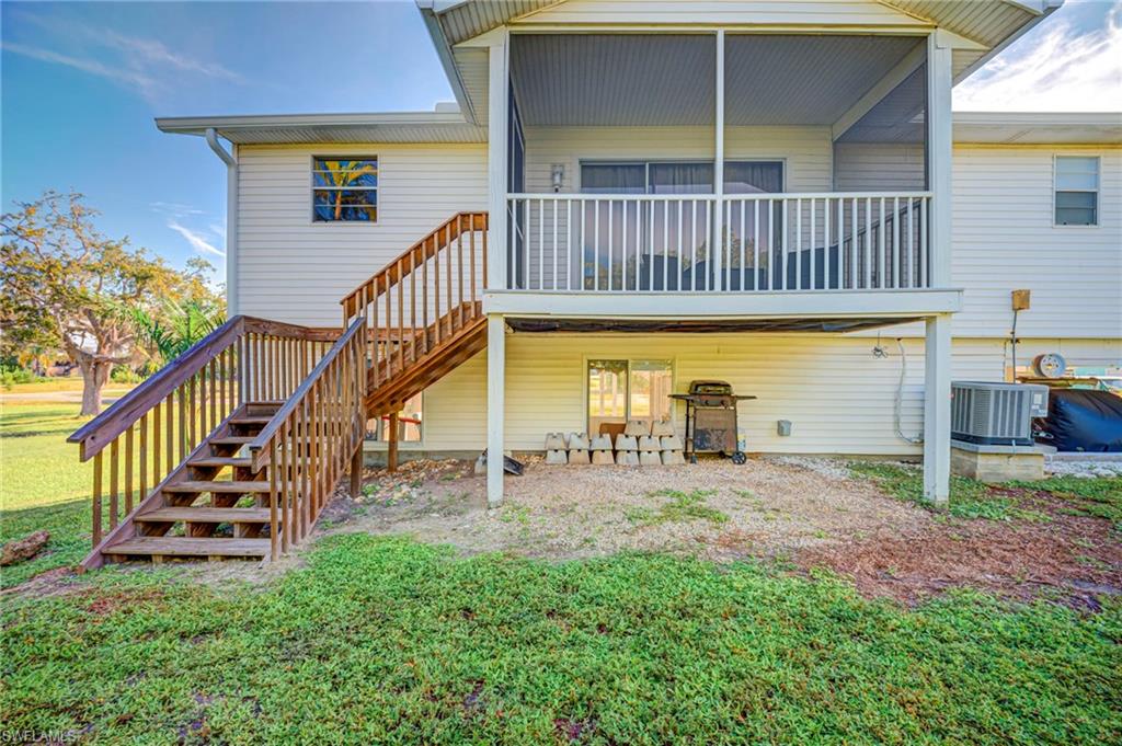 2471 Avocado St Property Photo 4
