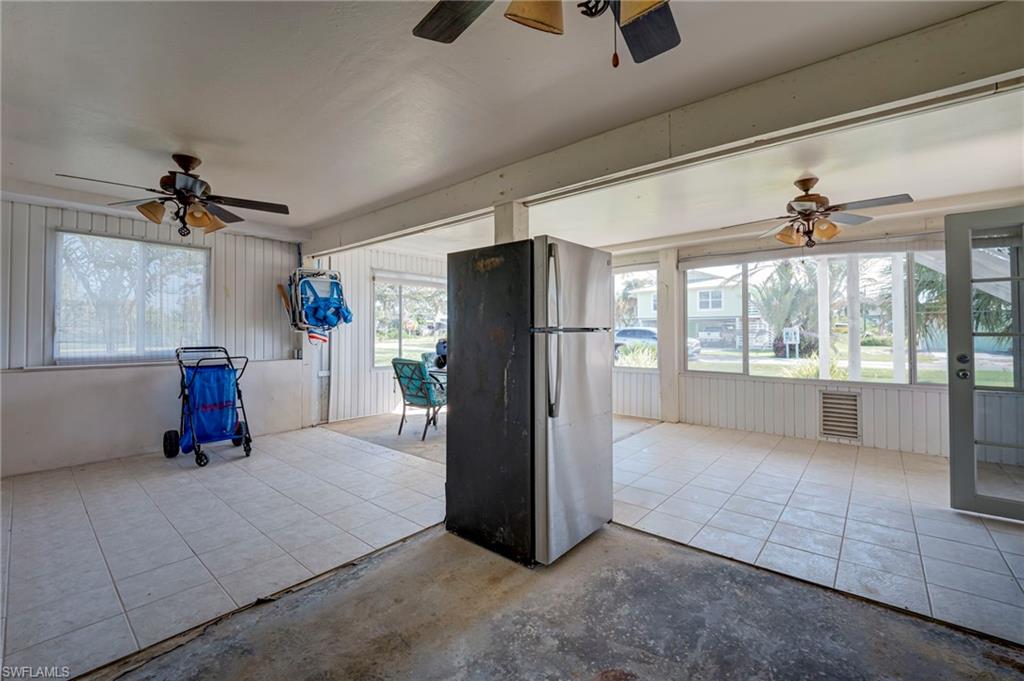 2471 Avocado St Property Photo 29