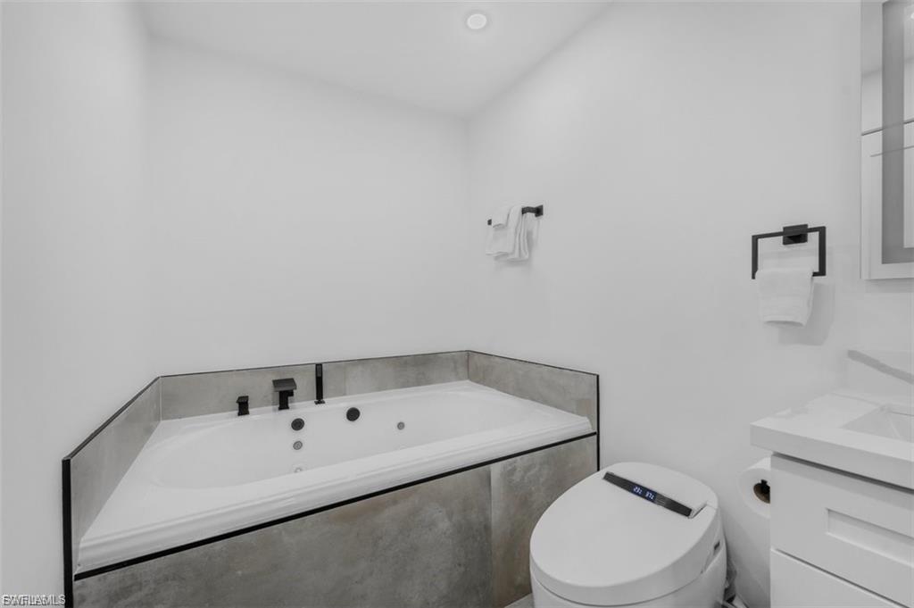 4625 Forest Glen Dr Property Photo 21
