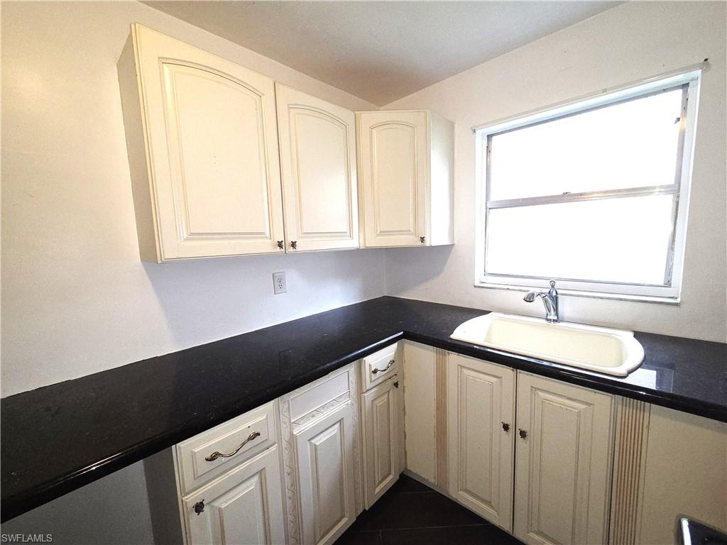 1213 Sw 48th Ter B Property Photo 14