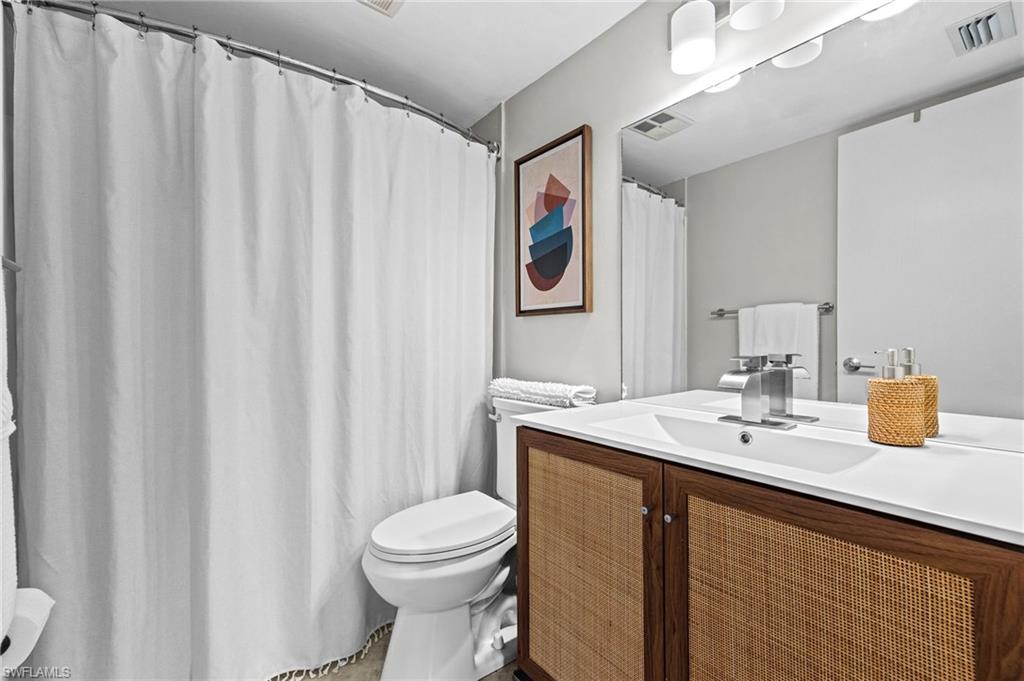 2711 First St 304 Property Photo 24