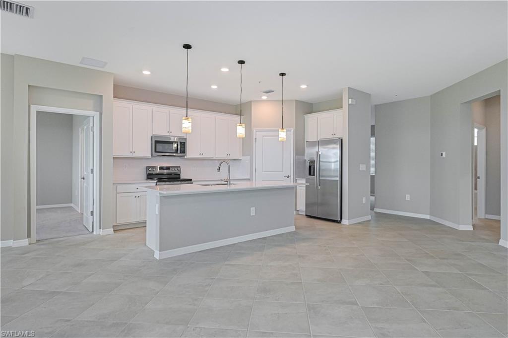20550 Hazelnut Ct S Property Photo 9