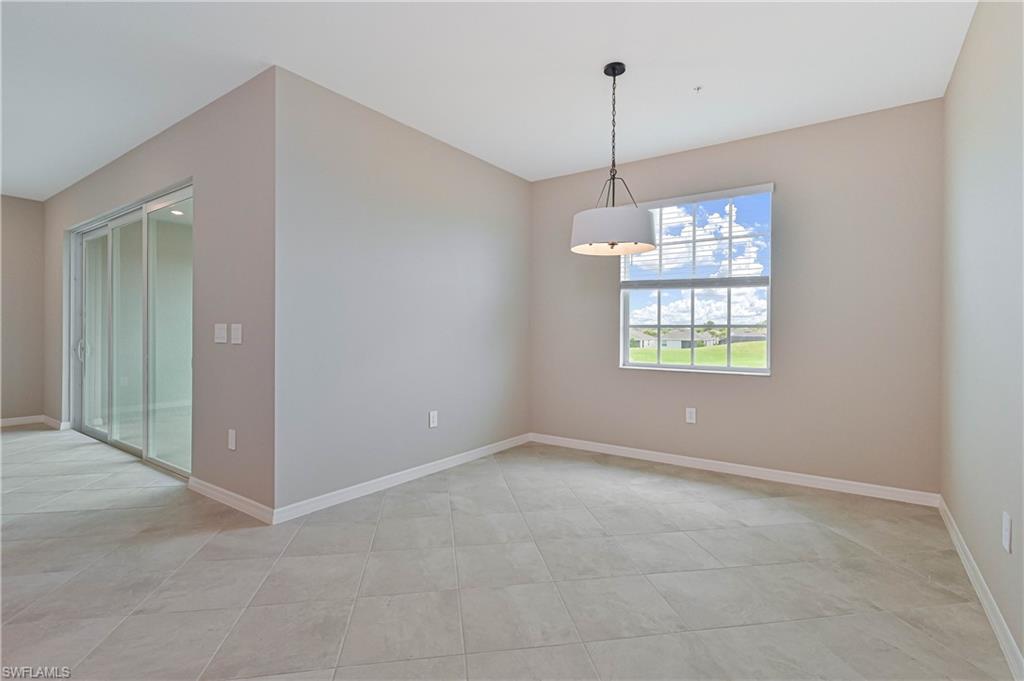 20550 Hazelnut Ct S Property Photo 14