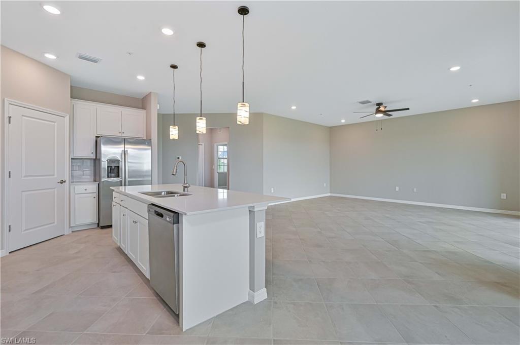 20550 Hazelnut Ct S Property Photo 15