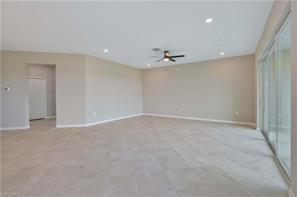 20550 Hazelnut Ct S Property Photo 16
