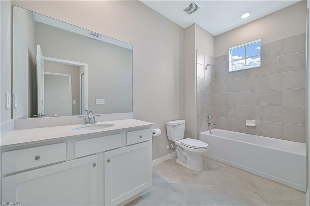 20550 Hazelnut Ct S Property Photo 28