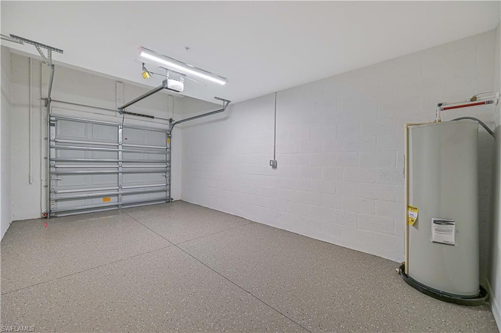 20550 Hazelnut Ct S Property Photo 30