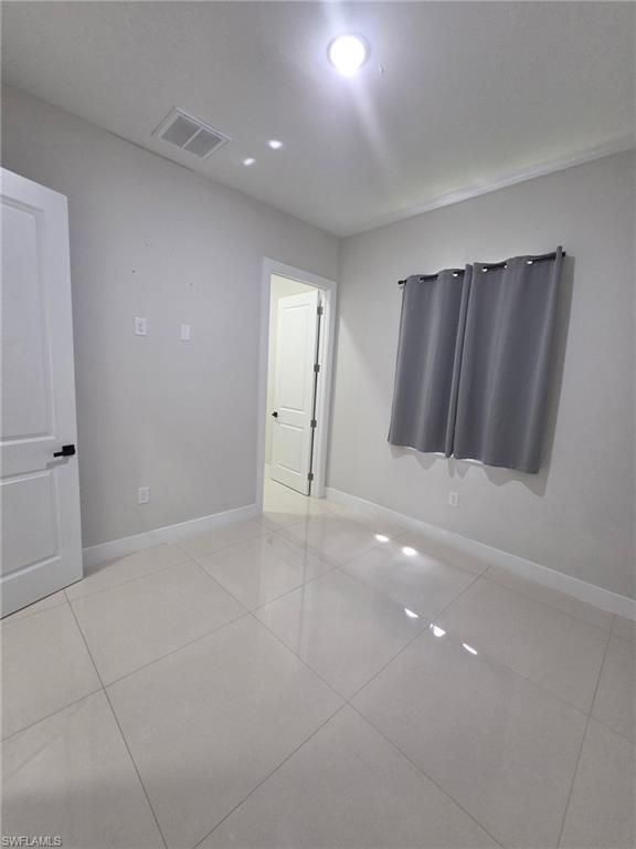 432 Raymer St Property Photo 26