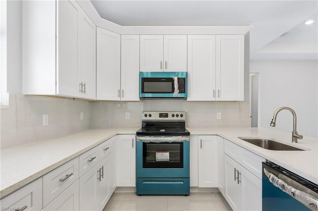 2708 Diplomat Pkwy W Property Photo 8