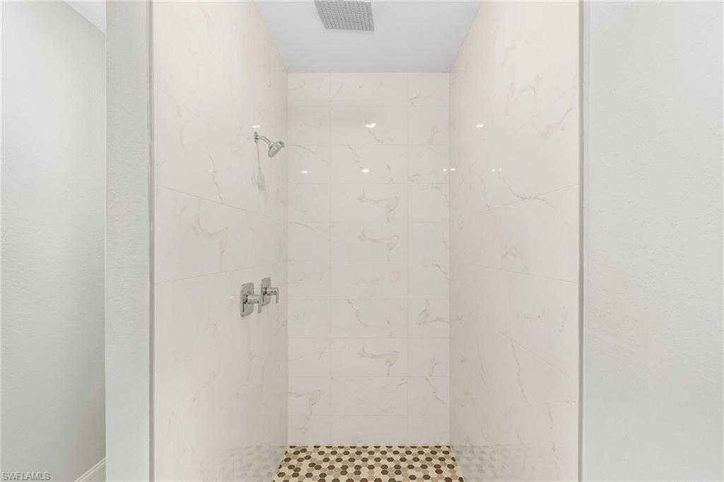 2708 Diplomat Pkwy W Property Photo 15
