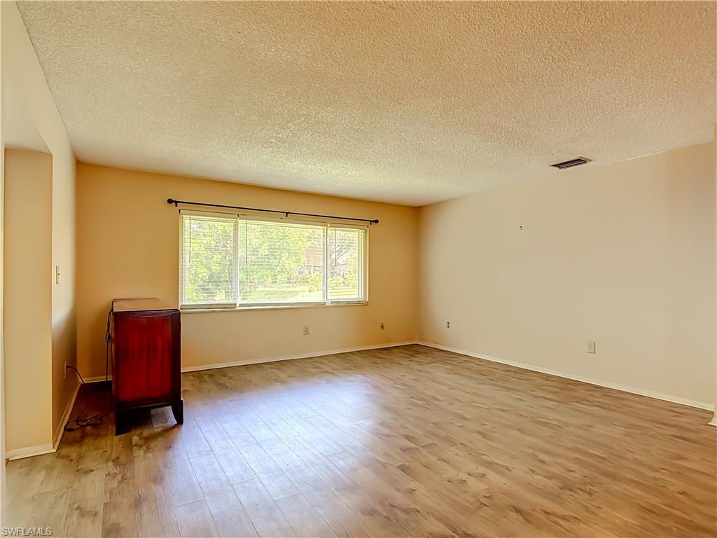 842 Pangola Dr Property Photo 14