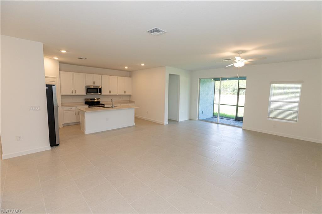 45126 Pipevine Cir Property Photo 5
