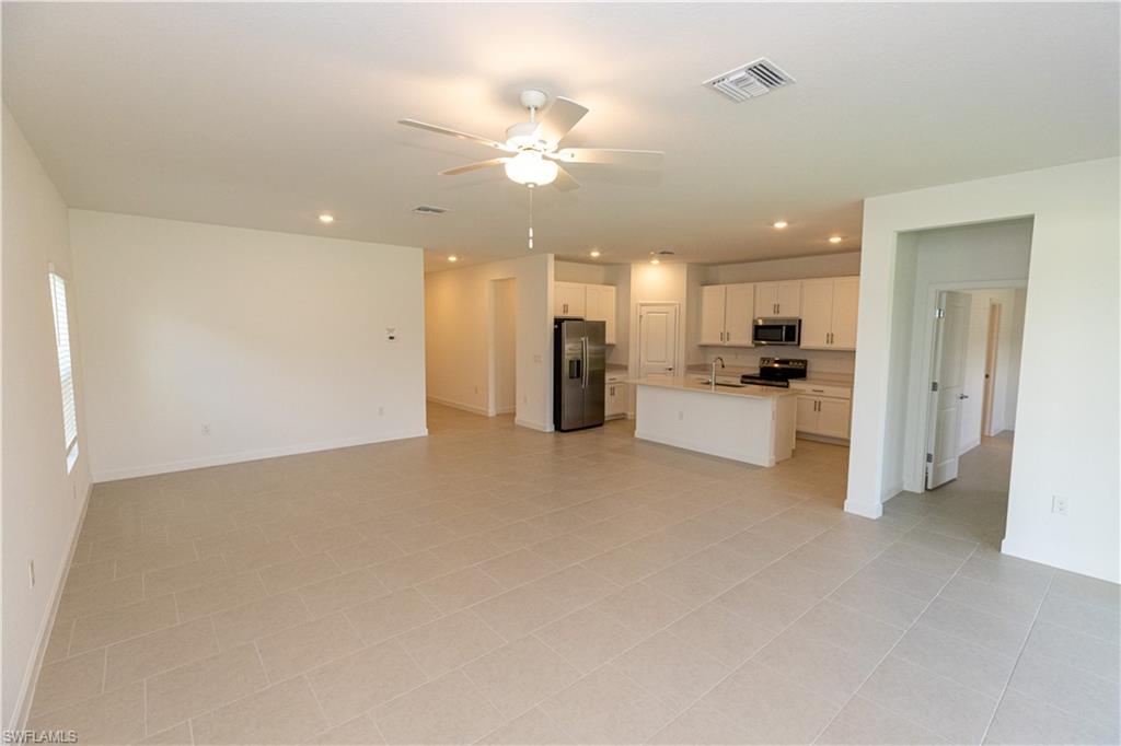 45126 Pipevine Cir Property Photo 6