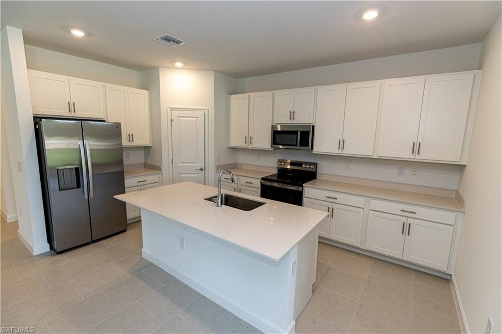 45126 Pipevine Cir Property Photo 7