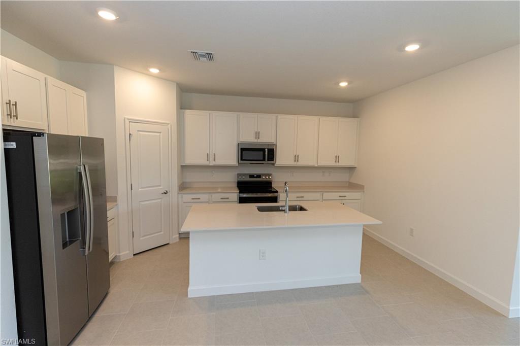 45126 Pipevine Cir Property Photo 8