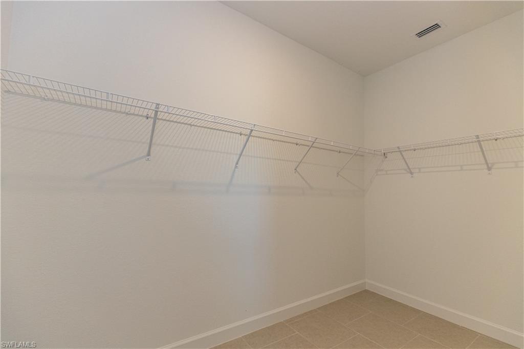45126 Pipevine Cir Property Photo 16