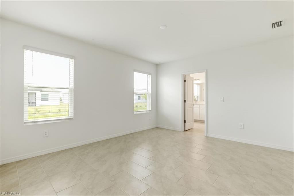 271 Lakeside Breeze Way Property Photo 8