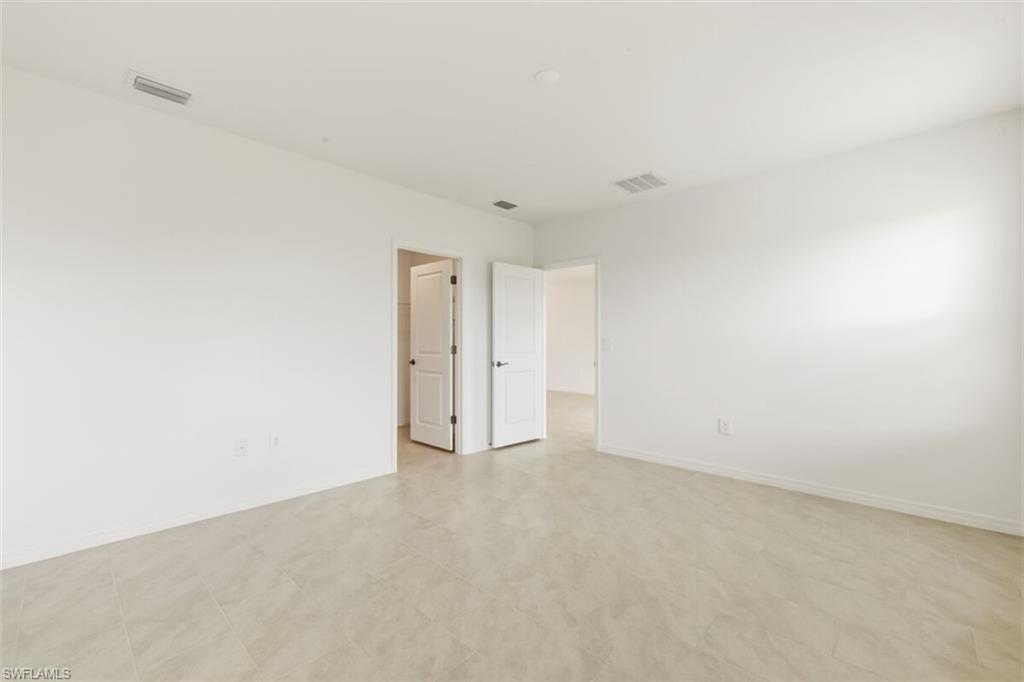 271 Lakeside Breeze Way Property Photo 9