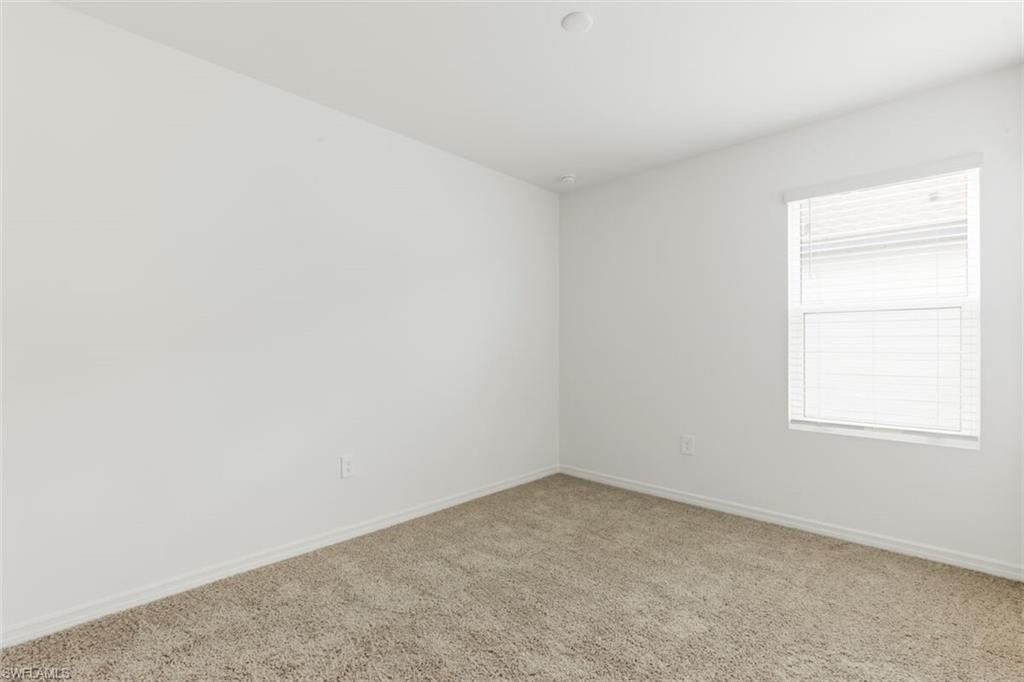 271 Lakeside Breeze Way Property Photo 11