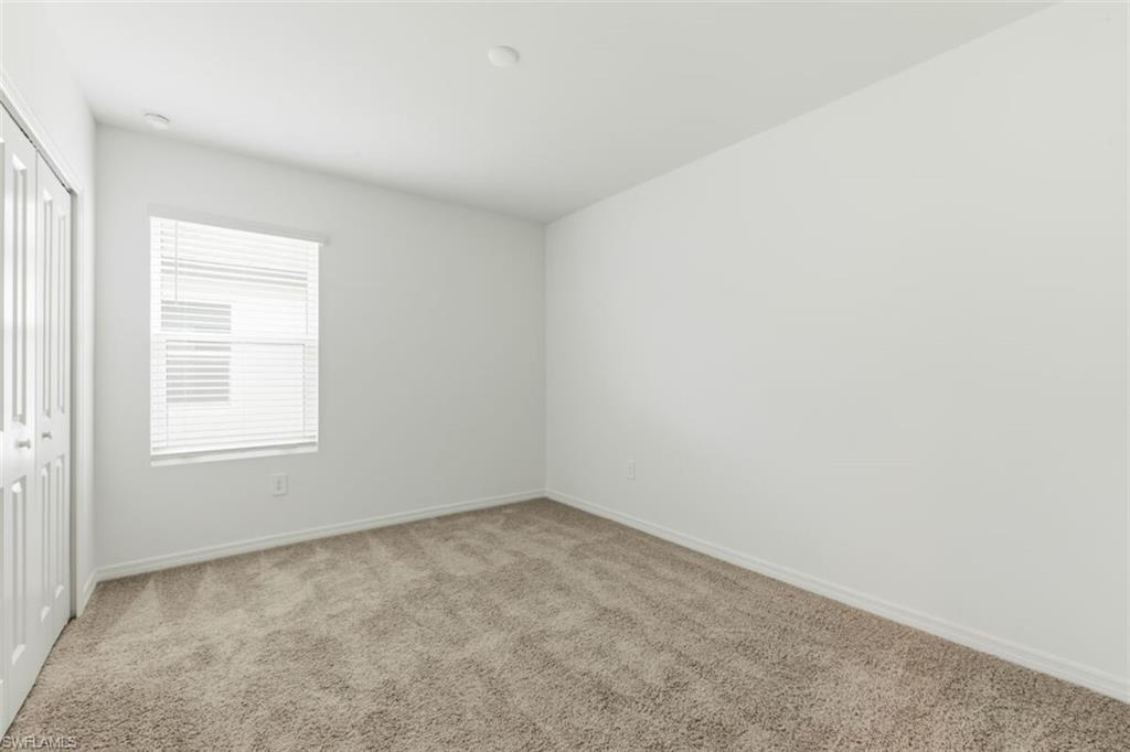 271 Lakeside Breeze Way Property Photo 12