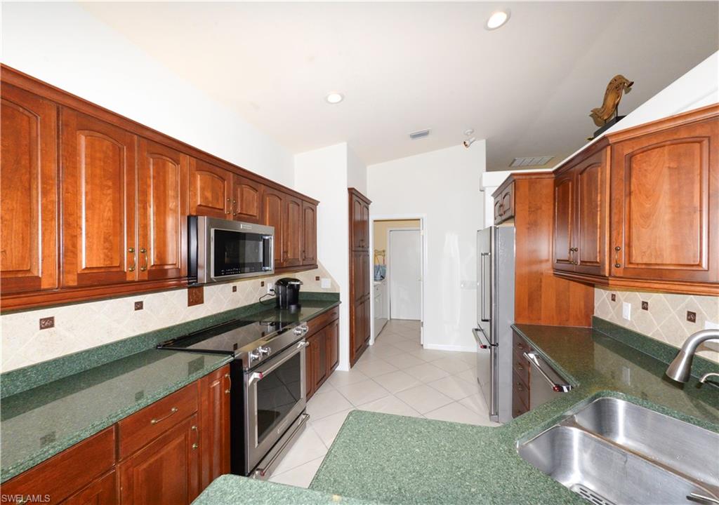 14856 Crescent Cove Dr Property Photo 16