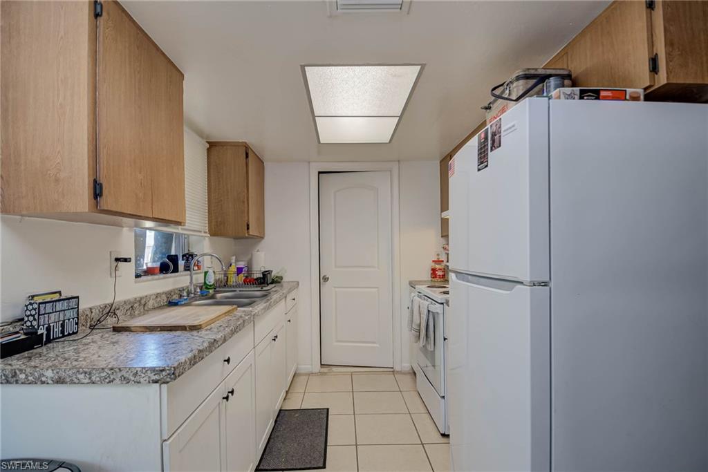 2215 Marilyn Ln Property Photo 6