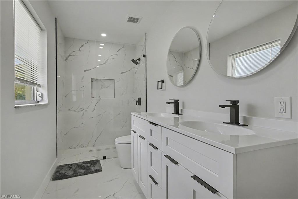 138 Brooks Rd Property Photo 2
