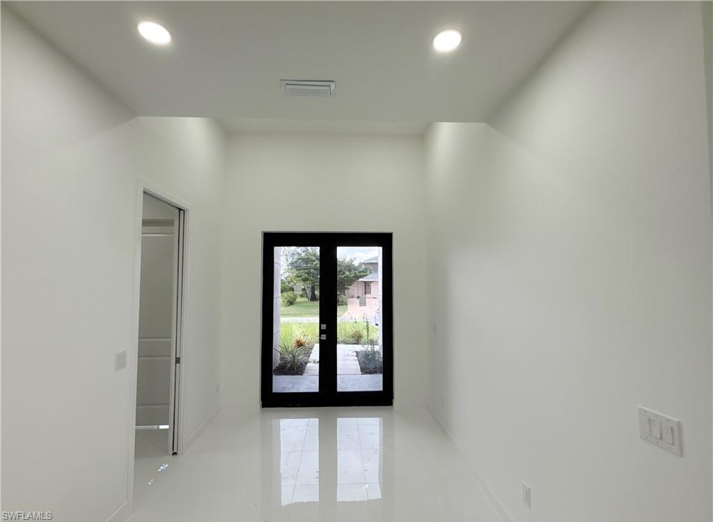 2418 Nw 25th St Property Photo 5