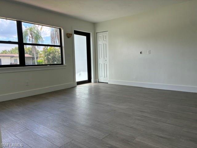 913 Entrada Dr N Property Photo 5