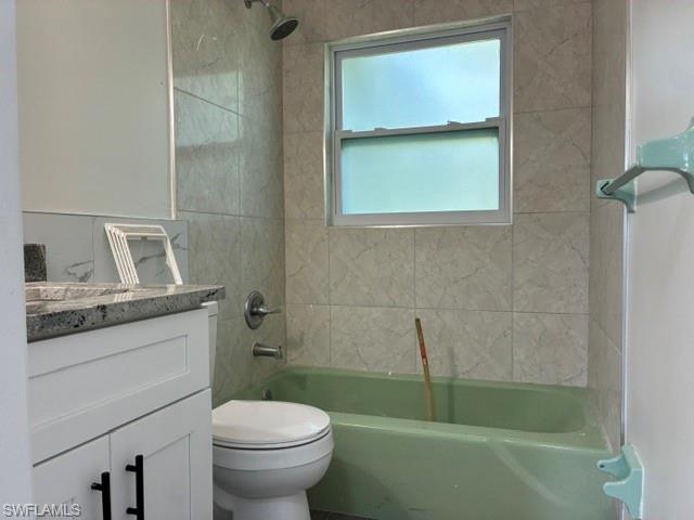 913 Entrada Dr N Property Photo 14