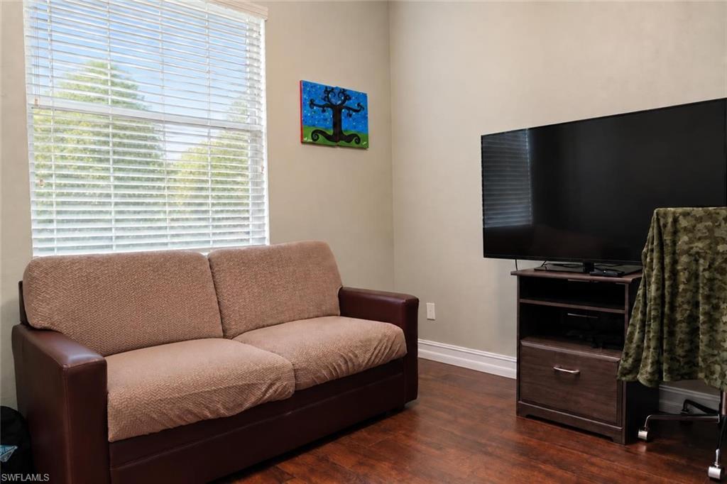 21223 Braxfield Loop Property Photo 7