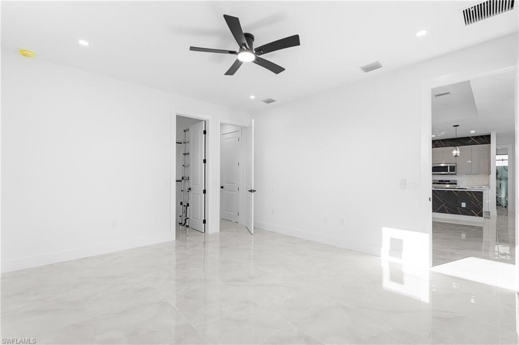 641 Camilla St E Property Photo 26