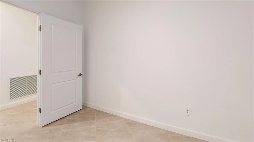 16565 Windsor Way Property Photo 2