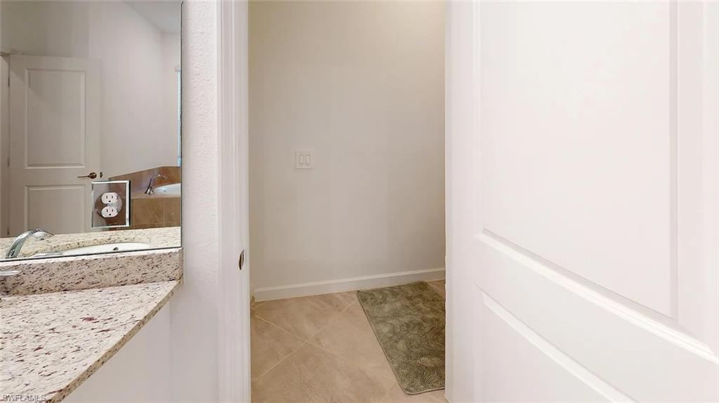 16565 Windsor Way Property Photo 5
