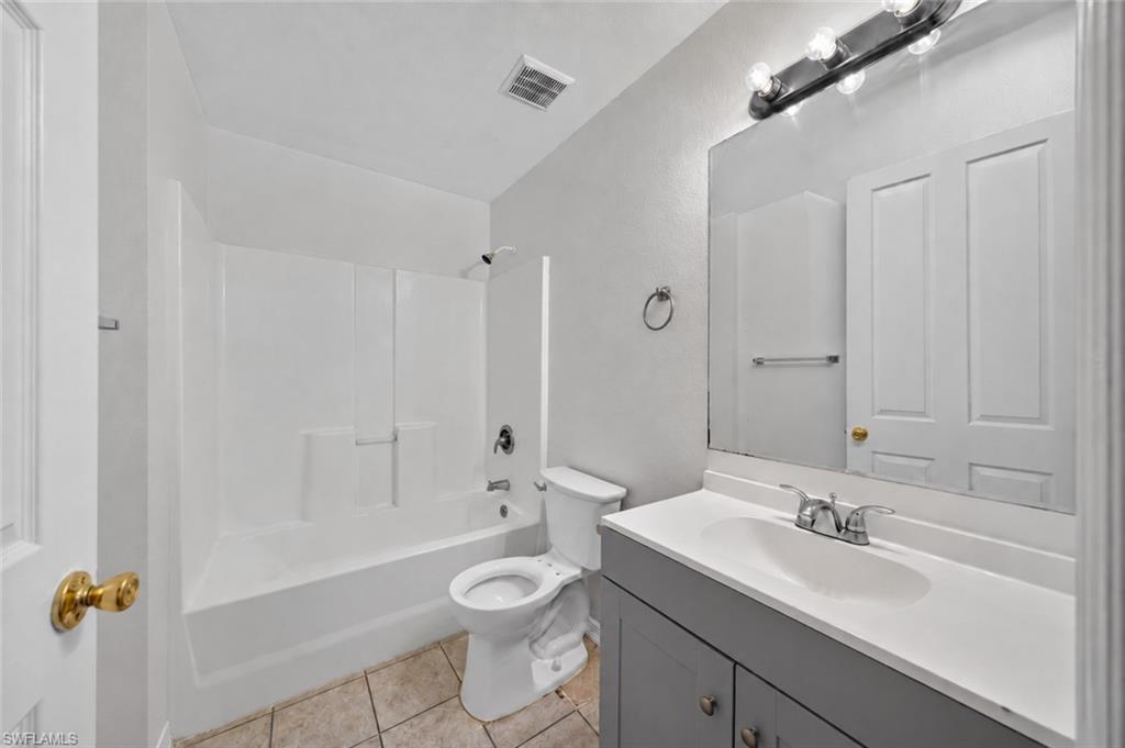 4732/4734 Leonard Blvd S Property Photo 11