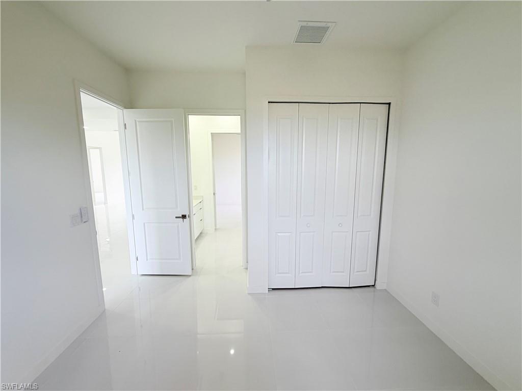 3046 Nw 41st Pl Property Photo 21