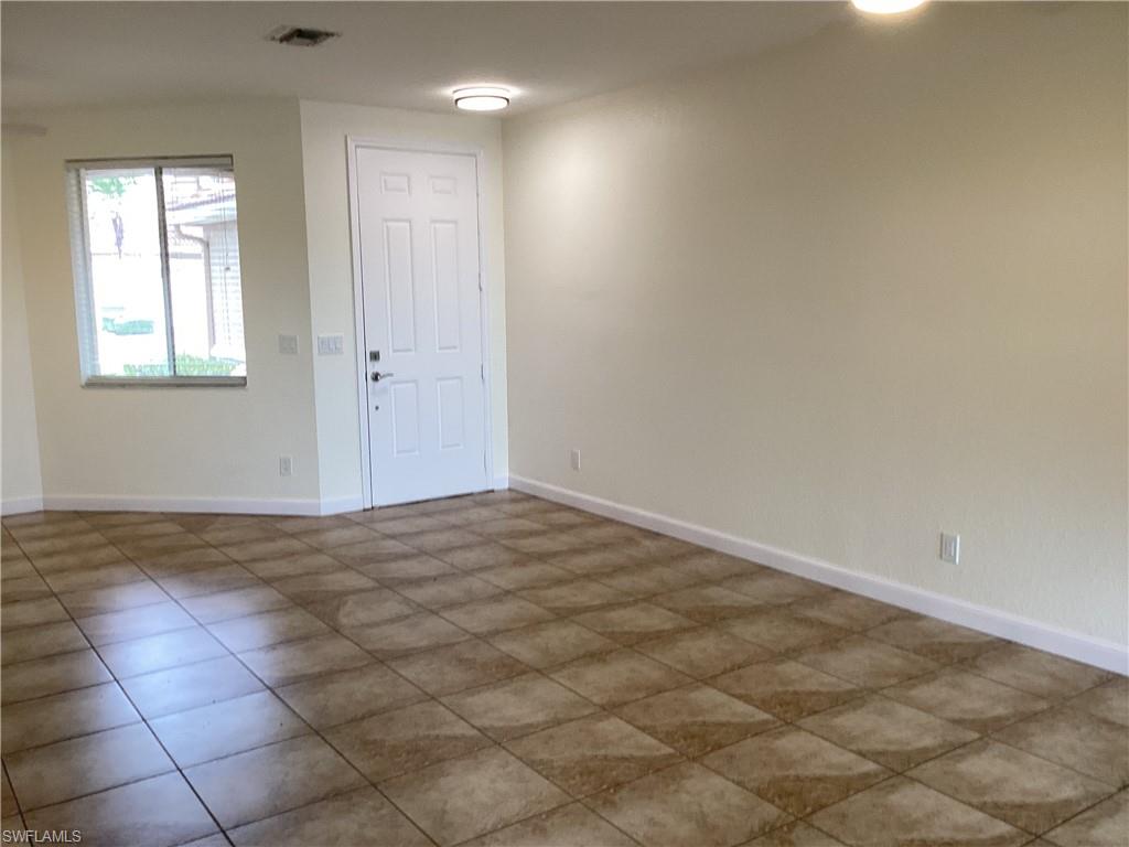 9806 Roundstone Cir Property Photo 15