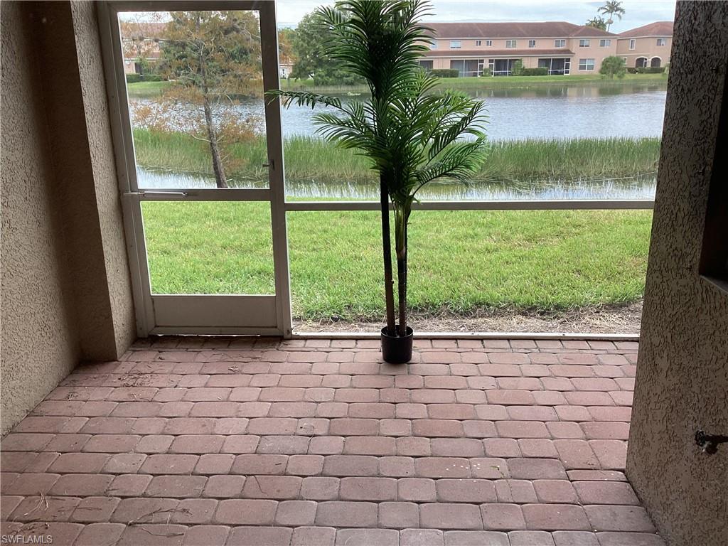 9806 Roundstone Cir Property Photo 18