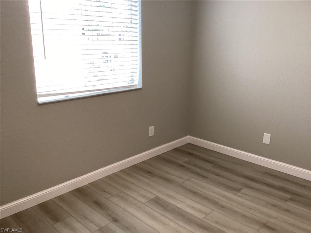 9806 Roundstone Cir Property Photo 23