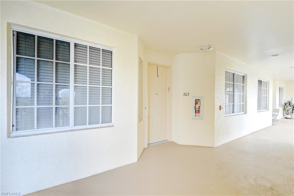 20051 Sanibel View Cir 303 Property Photo 16
