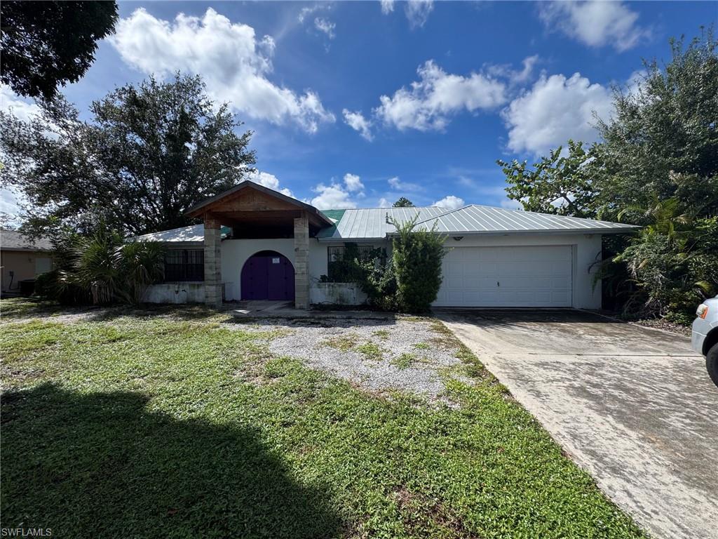 2215 Treehaven Cir N Property Photo 1