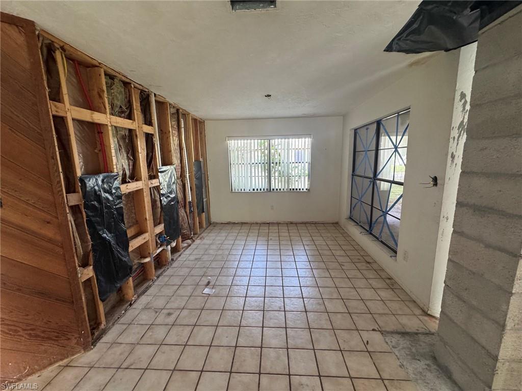 2215 Treehaven Cir N Property Photo 7